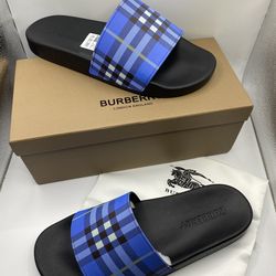 Burberry Slides / Chanclas