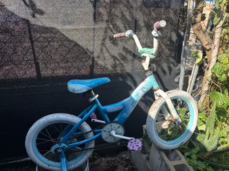 Disney Frozen Kids Bike