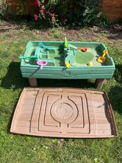 Step2 Naturally Playful Sand & Water Activity Center