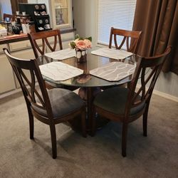 Dining Set Excellent Condition 