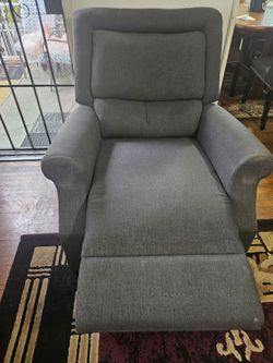 Recliner chair  --*non* rocking