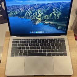 MacBook Pro 13in 2017 Space Grey