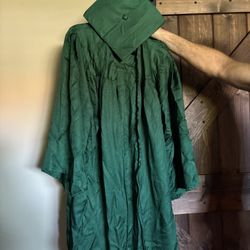 Graduation gown jostens the Elements 5'7" - 5'9" worn once Green 