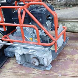 it's a Husqvarna five and a half horsepower Kohler engine the saw is a soft cut 150
