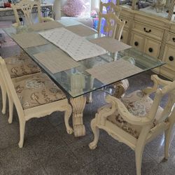 Dining room table