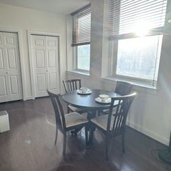 Round Dining Table Sets 