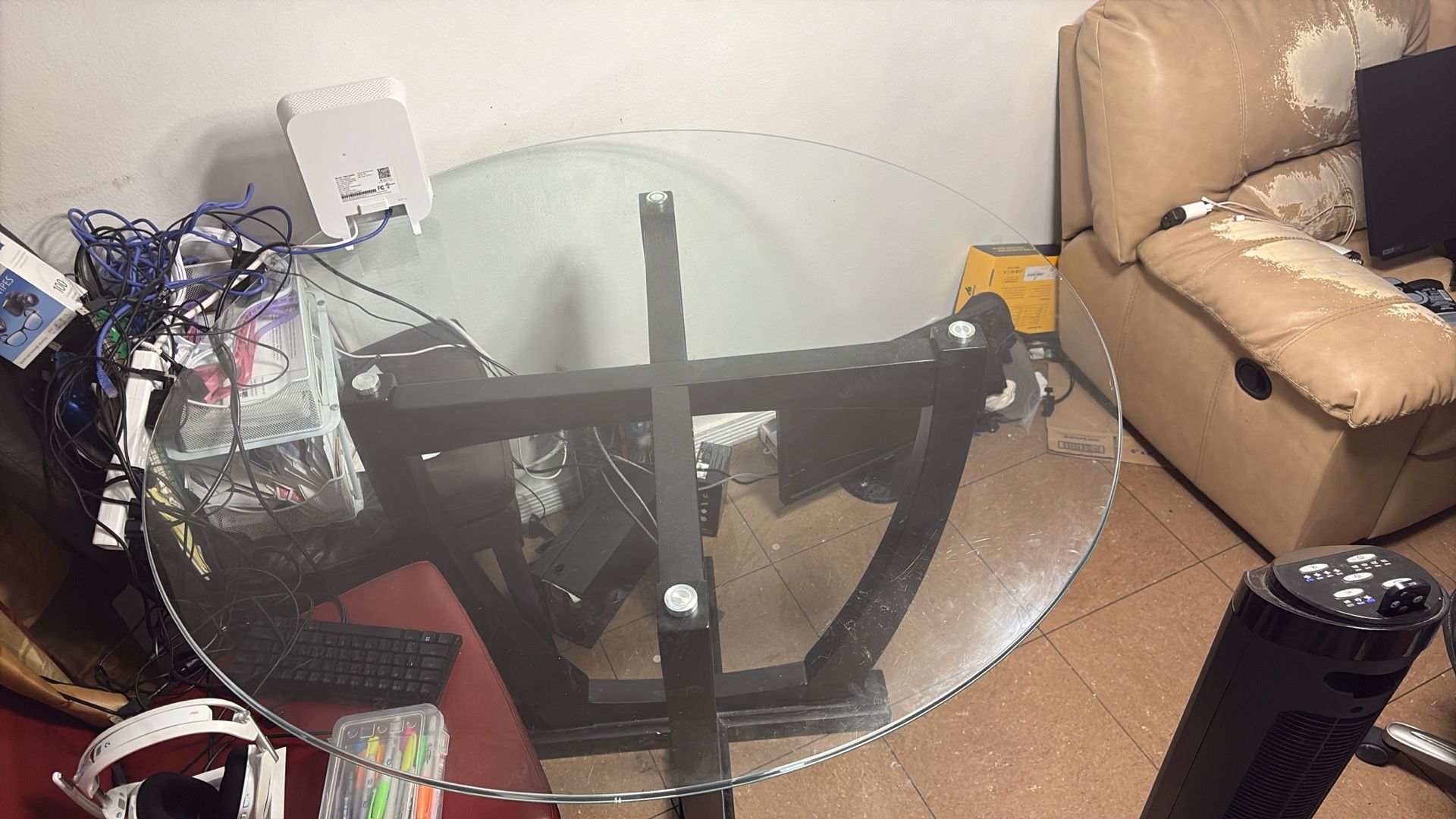 kitchen table and 2 chairs