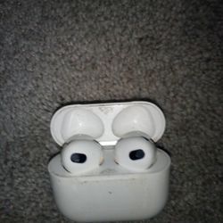 Air pod  Apple I Phone 16