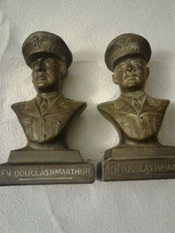 Vintage.. General...Douglasmacarthur..1942