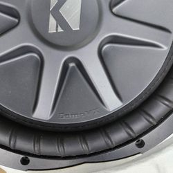 Kicker CVX 