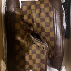 Damier Louis Vuitton Shoe