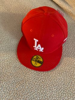 LA red cap