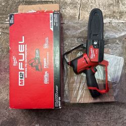 Milwaukee Chainsaw