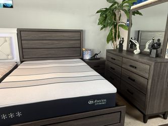 Wood 5 Pc Bedroom Set Crazy Special $599