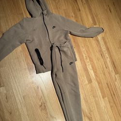 Nike Tech Set Size Med