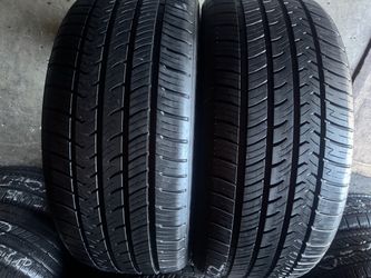 Pair of 265 40 22 Advanta tires