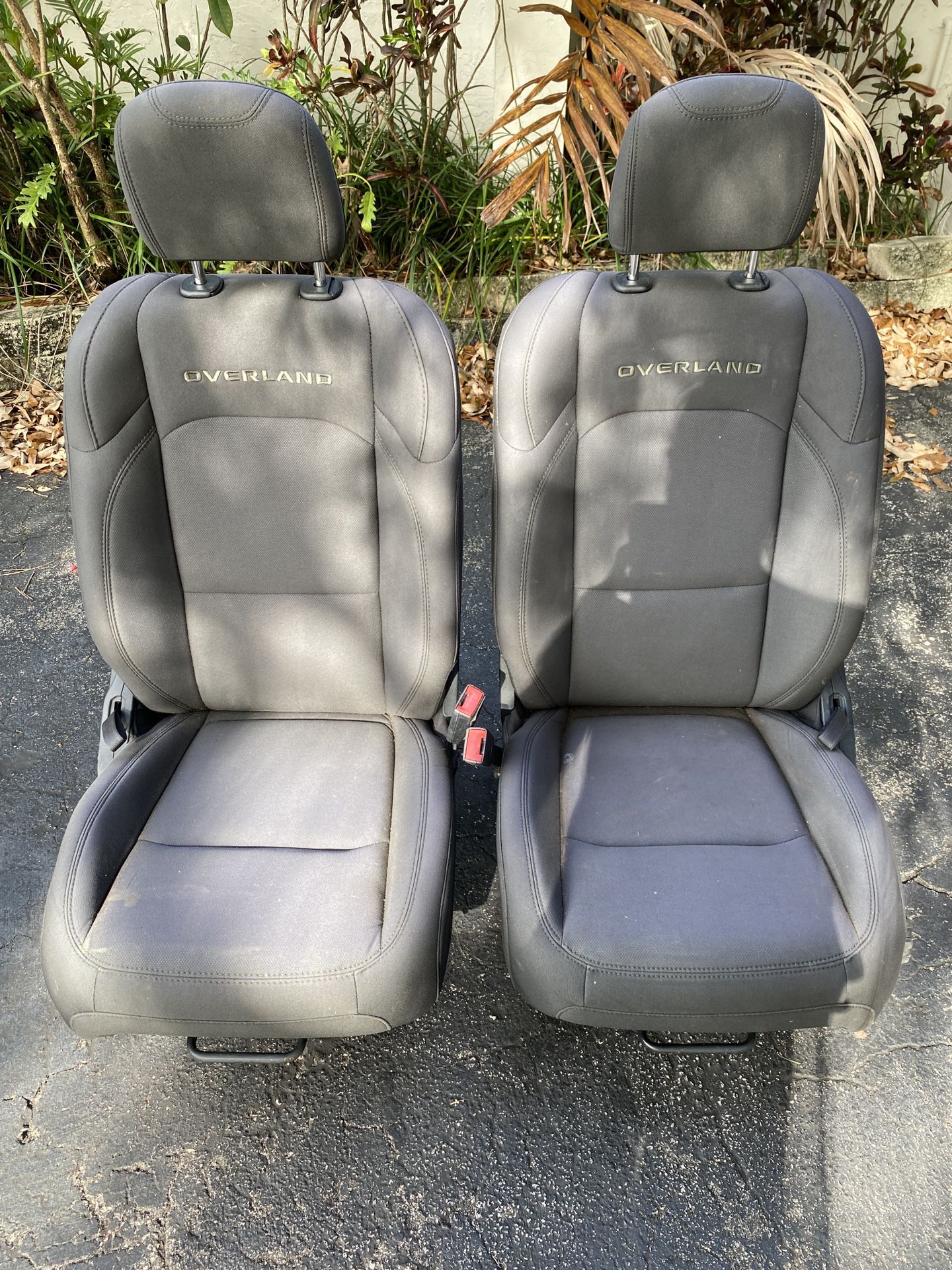 18-24 Jeep Wranger Front Seats Manual
