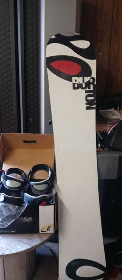 BURTON SNOW BOARD + new bindings