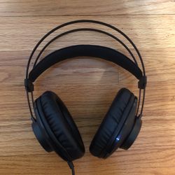 Sennheiser AKG K72 Over-Ear Headphones 