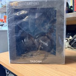 TASCAM Studio Headphones