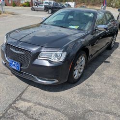 2018 Chrysler 300 Sedan 4D