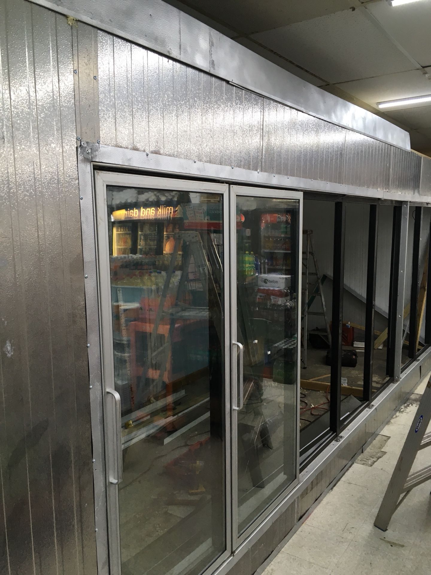 Working cooling glass door