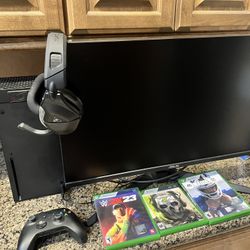 Xbox Series X With Gaming Monitor 