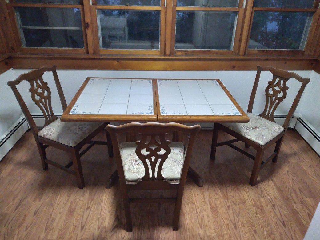 Kitchen Tiled Table & Chairs