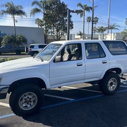 1993 Toyota SR5 For Parts 