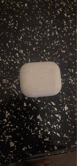 Apple AirPods Charging Case