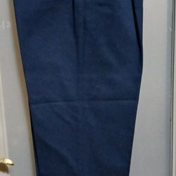 LIKE NEW MEN'S DOCKERS BRAND DARK BLUE KHAKIS, SIZE 32Wx30L