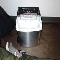 Frigidaire Countertop Ice Maker
