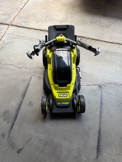 RYOBI ONE+ 18V 13 in. Cordless Battery Walk Behind Push Lawn Mower