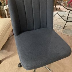 Office Or Computer Adjustable Height Swivel Chair 