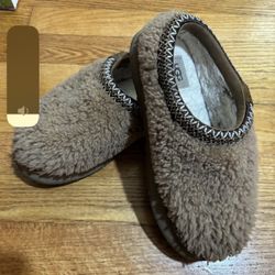 Ugg Kids Maxi Curly Tazz Slippers