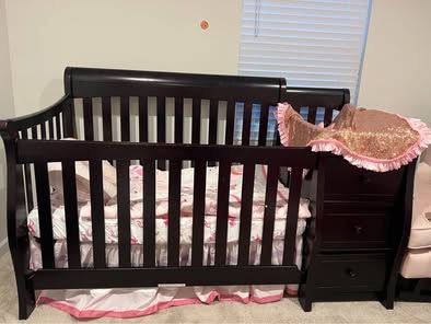 Baby Crib With Changer