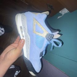 Jordan Retro 4 “UNC” Size 8.5