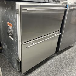 Subzero 27” Double Drawer Refrigerator Panel Ready 