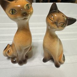 Vintage Siamese Cats Salt & Pepper Shakers 