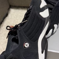 Blk/Wht 14 ( Size 8)