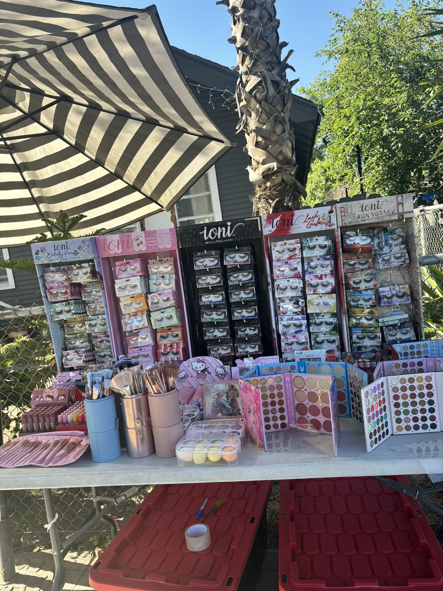 Make up eyelashes and make up brushes