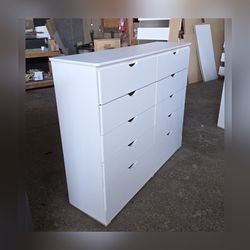 Ten drawers dresser with rails