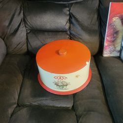 Vintage Cake Carrier 