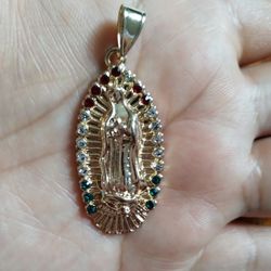 Gold Plated Pendant/Dije De Oro Laminado 