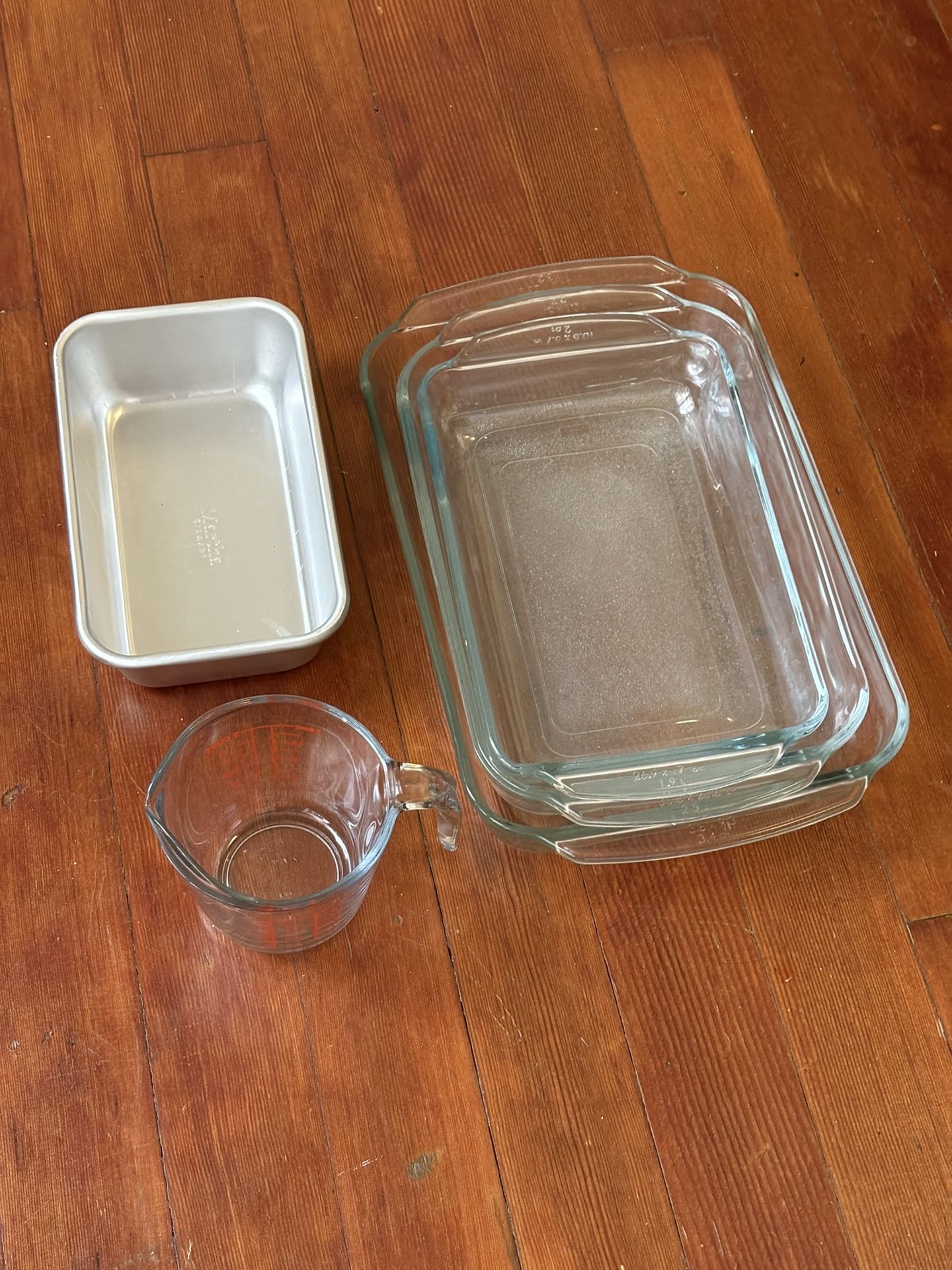 Pyrex Bakeware, Measuring Cup, And Loaf Tin