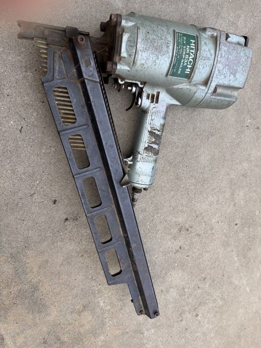 Hitachi Koki NR83A Nailer Nailgun