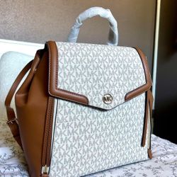 Michael Kors Freya Medium Bag