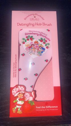 Strawberry Shortcake Detangler Brush