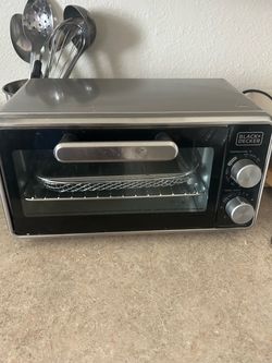 Black and Decker toaster oven