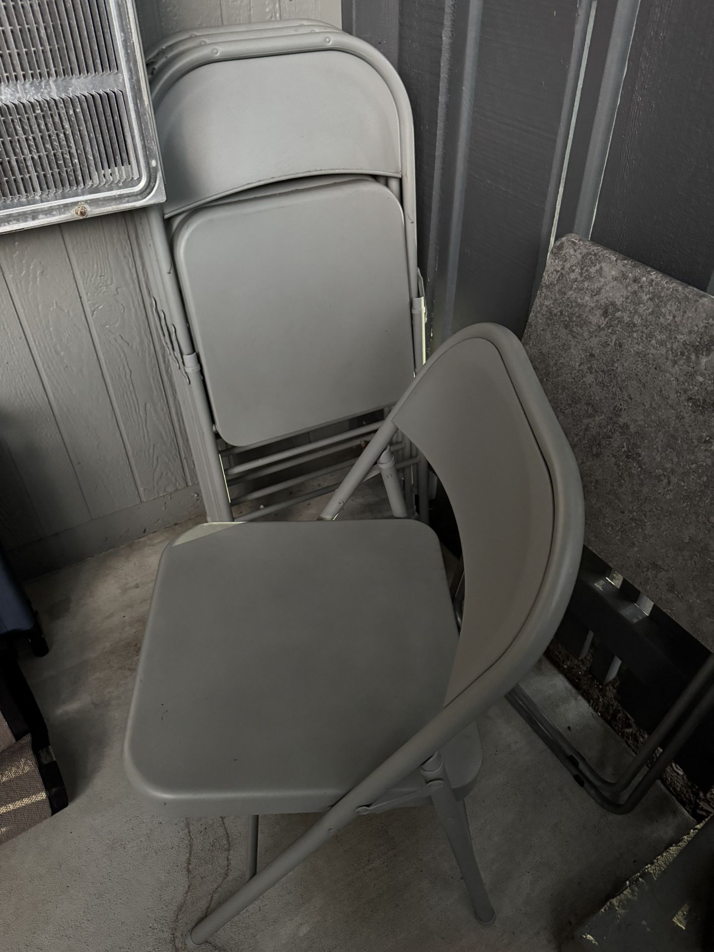 4 Chairs